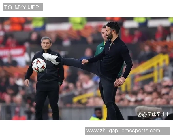 萨拉足球员的成长之路与职业生涯的辉煌成就探讨