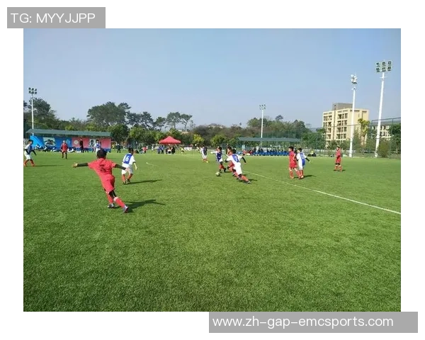 金舟足球:传承与创新的结合,助力青少年成长与发展之路 金舟足球:传承与创新的结合,助力青少年成长与发展之路